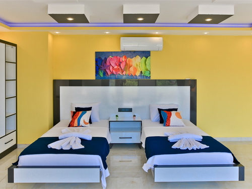  gece  -  Kasım
  | Patara'da Lüks Doğa Villası: Hamam, Sauna, Sinema Odası ve Isıtmalı Havuz ile 4 Kişilik Rüya Tatil